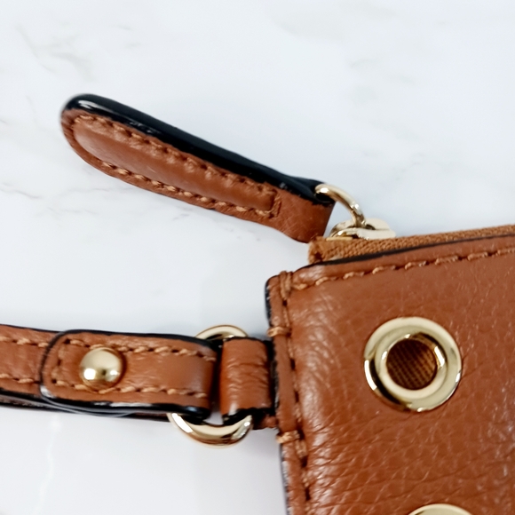 *SALE* Michael Kors Soft Leather Wristlet EUC - Picture 7 of 12